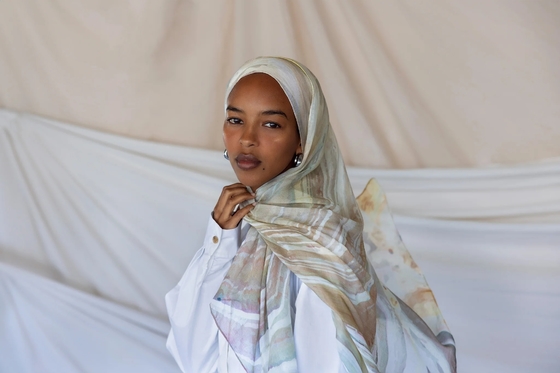 Supplier Elegant Fashion Accessory Muslim Women Hijab Shawl Digital Printing Marble Design Long Chiffon Scarf