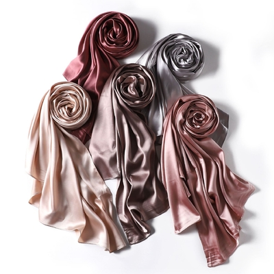 Custom Logo Wholesale Malaysia Muslim Women Lady Printed Hijabi Polyester Patterned Matte Satin Silk Fabric Shawl Hijab